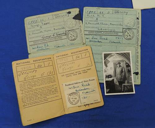 WW1/WW2 RAF &amp; ARP Wardens photographs/papers etc