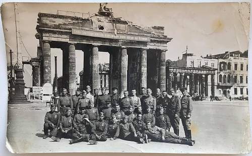Brandenburg Gate in 1945