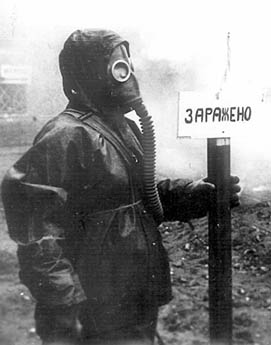 Red Army Soldiers wearing gas masks: anyone have photos?