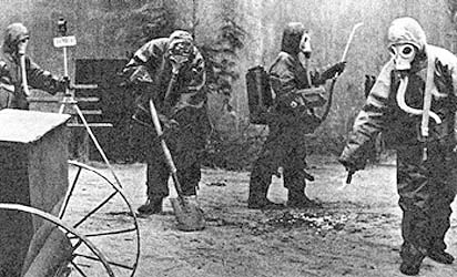 Red Army Soldiers wearing gas masks: anyone have photos?