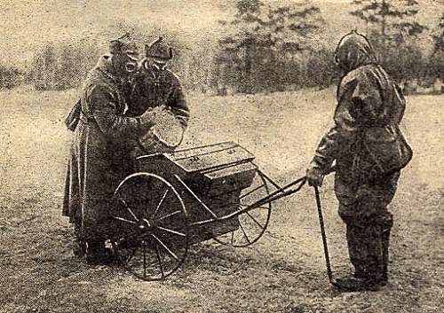 Red Army Soldiers wearing gas masks: anyone have photos?