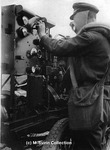 Red Army Soldiers wearing gas masks: anyone have photos?