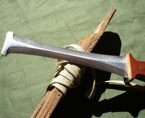 Bulgarian shroud cutter knife