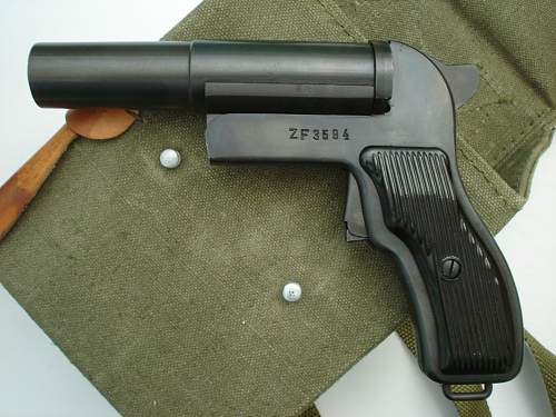 polish 4-gauge  flare pistol