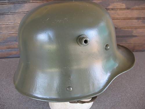 WW1 German M16 helmet reused by Bulgaria?