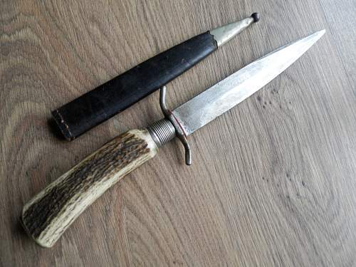 etched trench knife