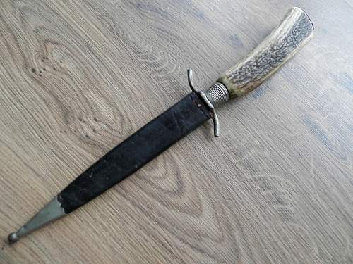 etched trench knife