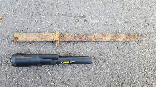 Need info about this unusual Ersatz Bayonet ?!