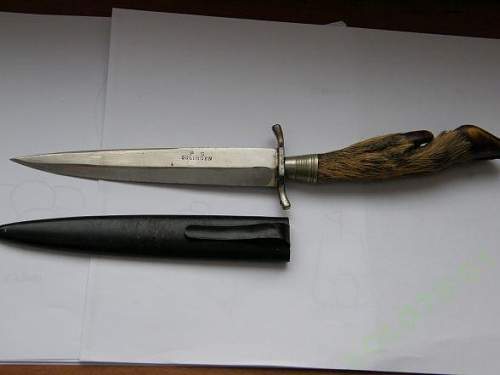 is it a trench knife?