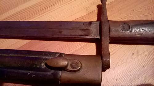 Help needed with unknown  bayonet