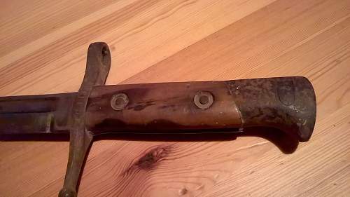 Help needed with unknown  bayonet