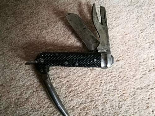 British pocket knife