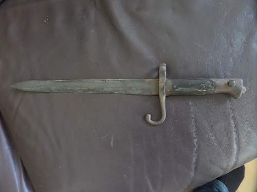 Help needed with ID with this bayonet