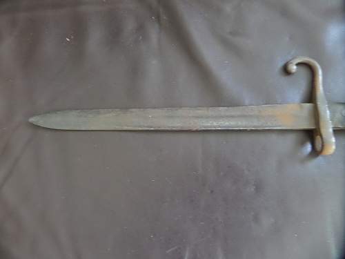 Help needed with ID with this bayonet