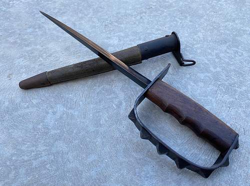 1917 US L.F.&amp; C. Trench Knife