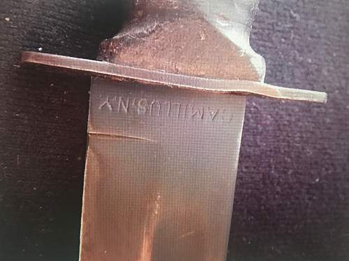 Were all US MK2 fighting knives with a pin that shows on both sides of the pommel ww2 period?