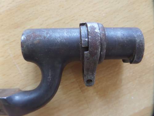 Help needed with socket bayonet identification