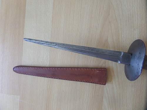 Help needed with Unknown Fighting knife