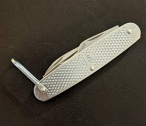 Camillus &quot;US&quot; pocket knife