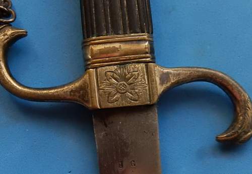 French dagger? Need help