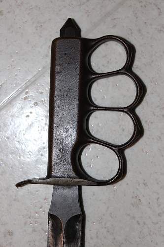 LF&amp;C 1918 knuckle knife Real or fake