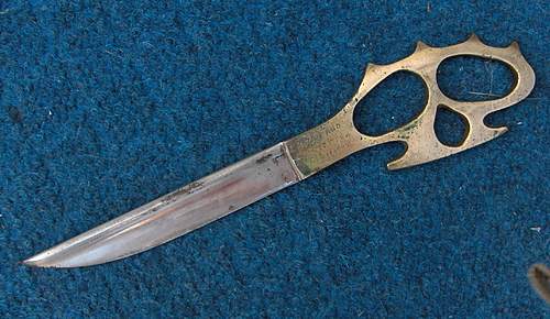 British fighting knife/knuckle duster