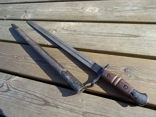 M1917 bayonet - is scabbard right?