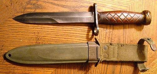 Wood grip M-4 bayonet