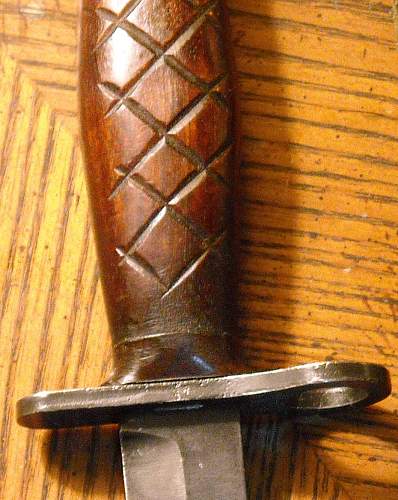 Wood grip M-4 bayonet
