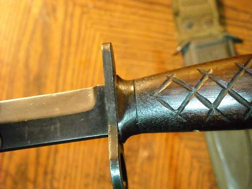 Wood grip M-4 bayonet