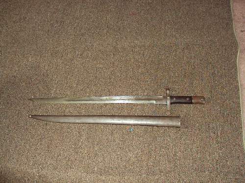 BRITISH SWORD BAYONET or WHAT ?????