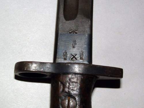 Help with British bayonet markings