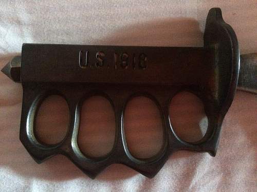 ww1 reissued brass knuckles/trench knife