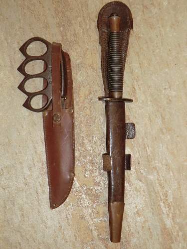 British fighting knives