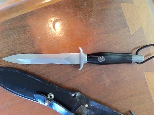 Strange Gerber Mk2 knife