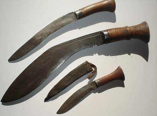 Is this an &quot;military issued&quot; Kukri ? ? ? ......