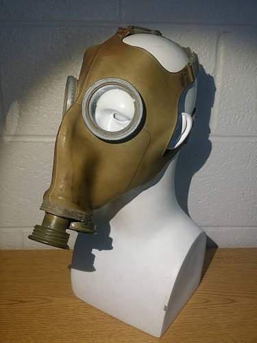 Soviet Mod. O8 Gas Mask (retrofitted for Luftshutz usage)