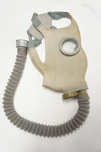 Unknown Soviet WW2 gas mask - O-11 mask