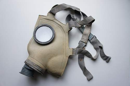 Unknown Soviet WW2 gas mask - O-11 mask