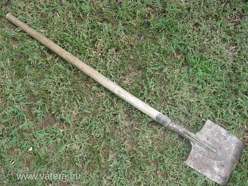 Russian WW2 long handle shovel ??