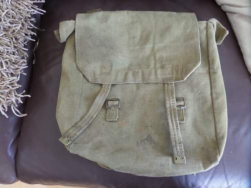 1941 dated Large pack odd closing straps