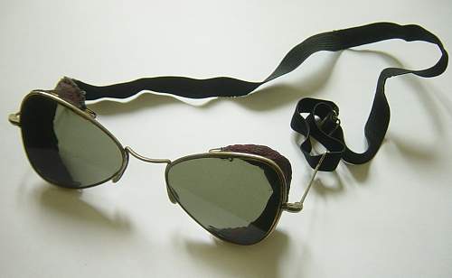 British / Commonwealth sun and dust goggles