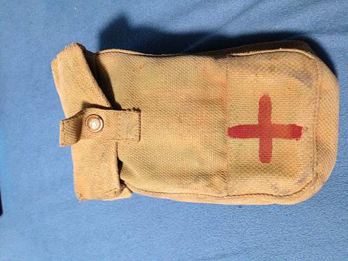 WW2 P37 medic pouch original?