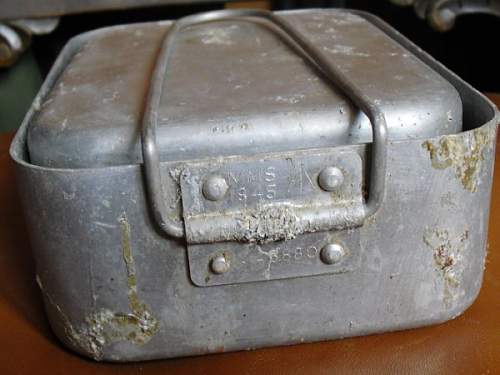 Brit Mess Tins 1945