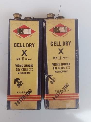 WW2 Australian Widdis Diamond 1.5v Batteries