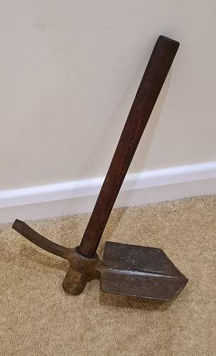 Rare WW1 Aussie entrenching tool?