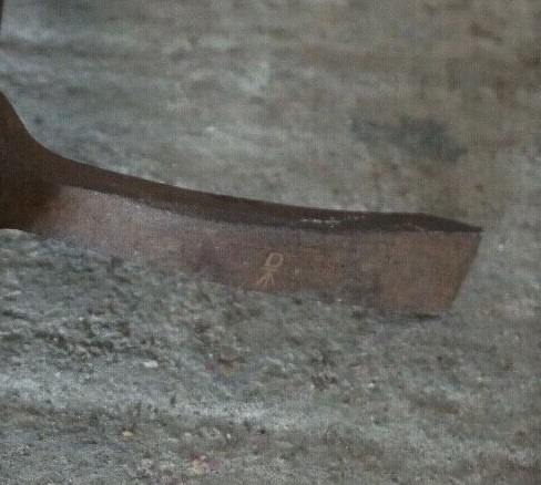 Rare WW1 Aussie entrenching tool?