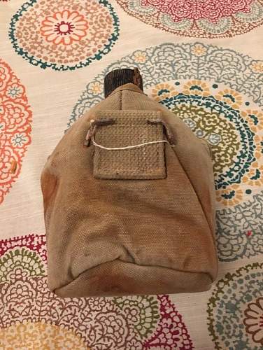 Unknown (to me) US canteen accessory