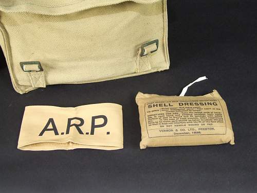 Question about British ARP First Aid Satchel