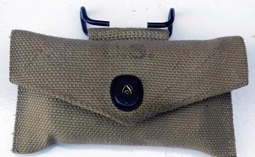 Ww2 first aid kit  pouch help